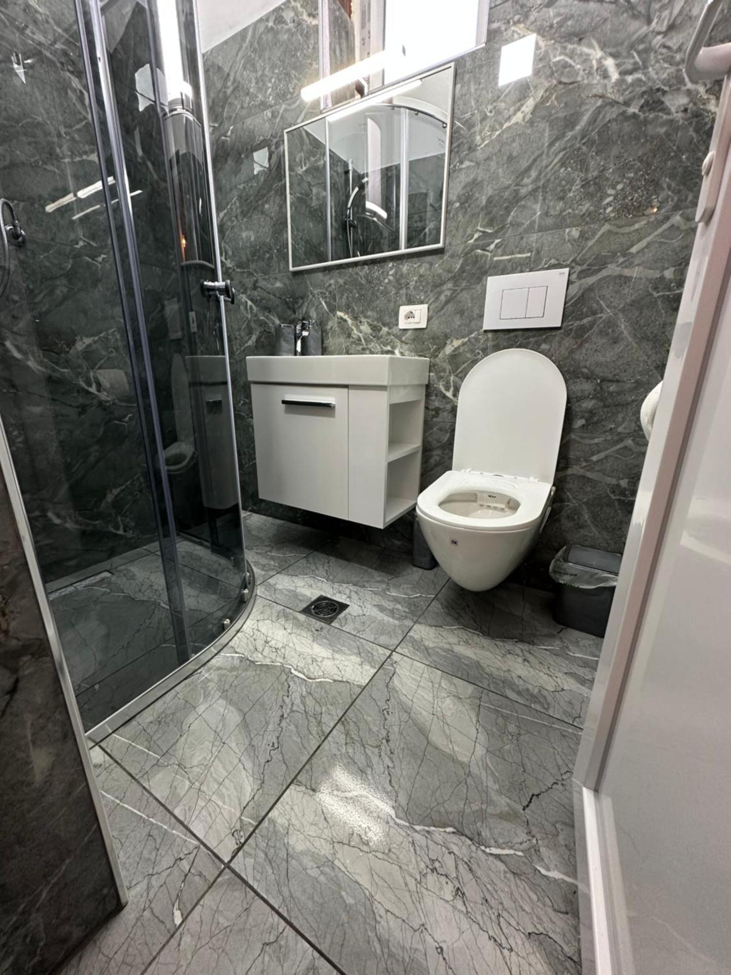 Bujtina Crystal Maison d'hôtes *