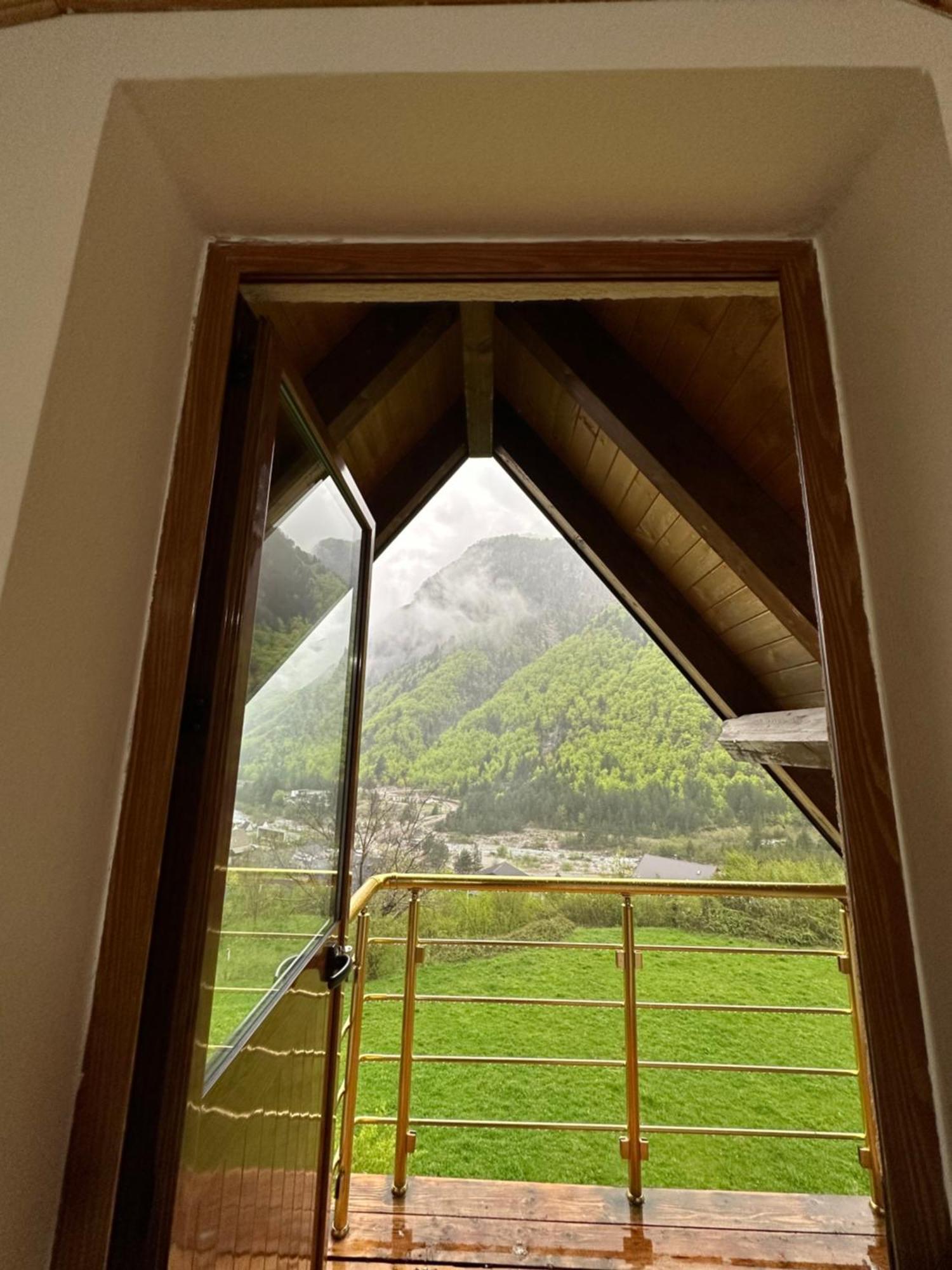 Bujtina Crystal Maison d'hôtes